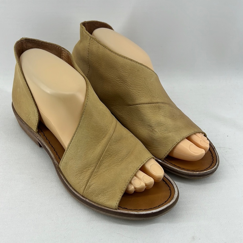 Free People Tan Mont Blanc Sandals